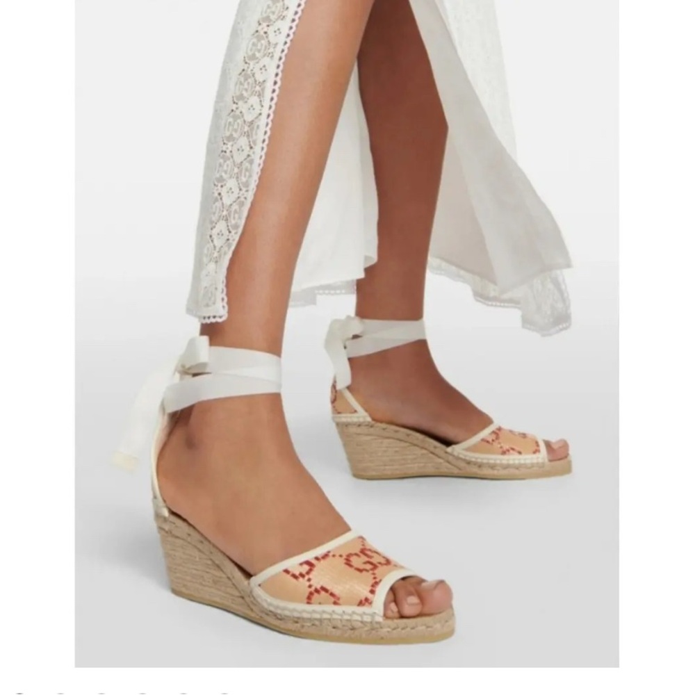 Gucci Women's Cloth Espadrilles - White and Tan - Picture 9 of 12